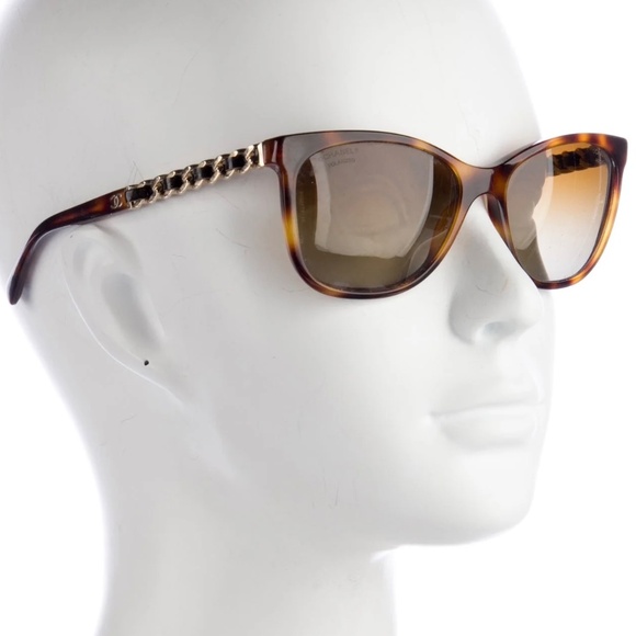 Chanel Interlocking CC Logo Cat-Eye Sunglasses - Picture 4 of 4